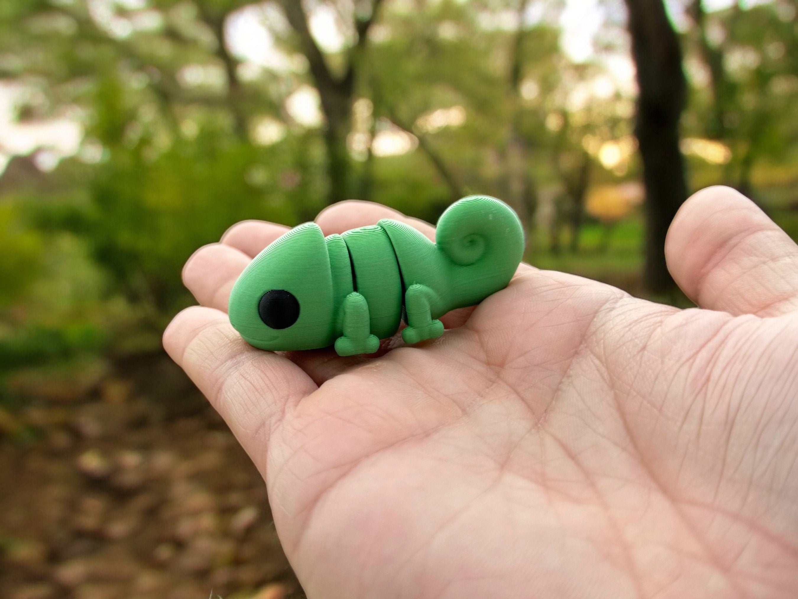 3D Printed Baby Chameleon: Articulated Fidget Toy, Collectible
