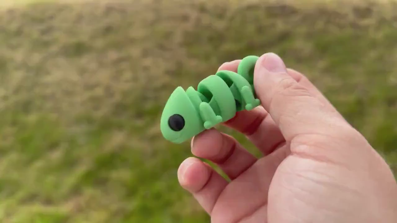 3D Printed Baby Chameleon: Articulated Fidget Toy, Collectible
